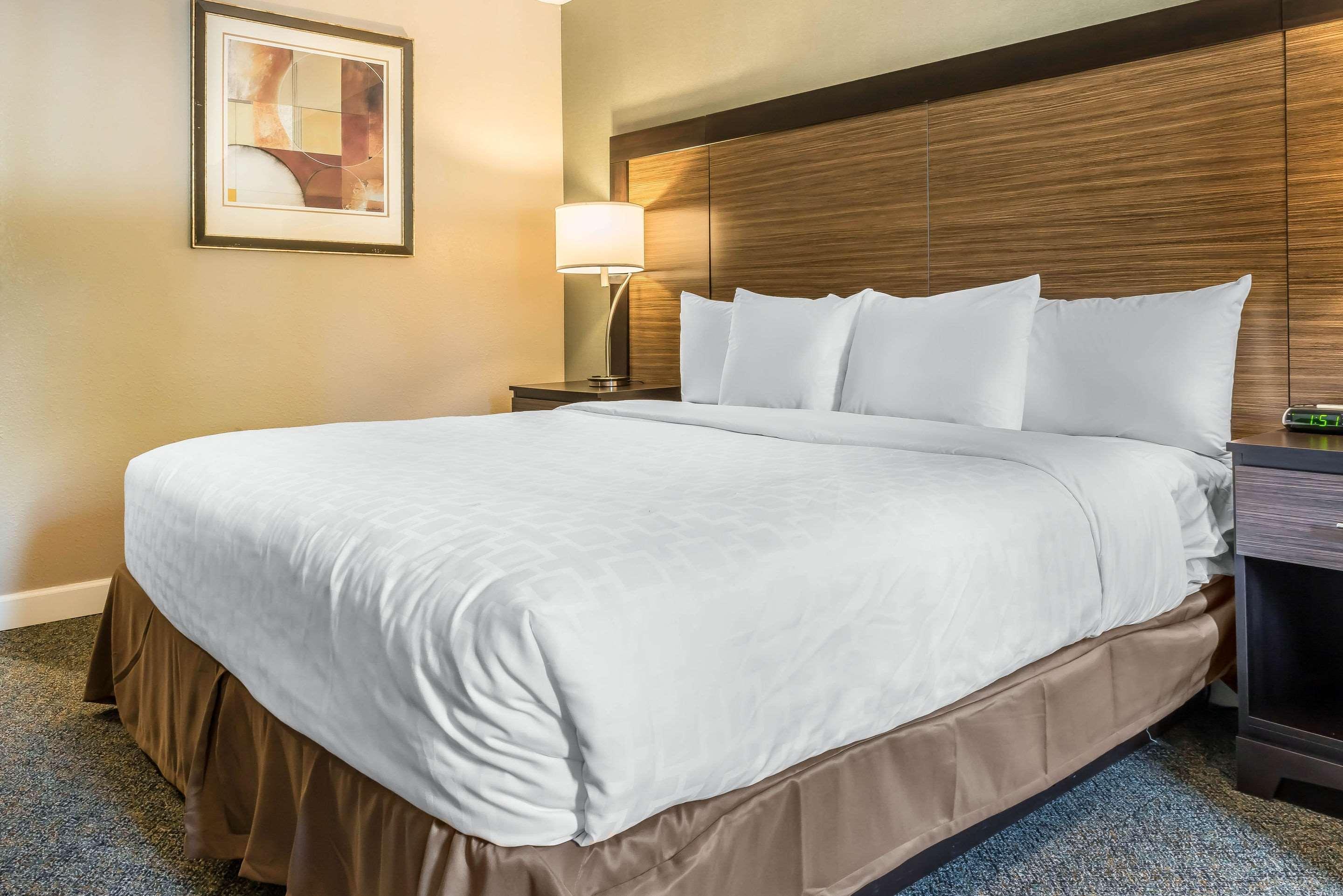 Clarion Inn Belle Vernon Екстериор снимка