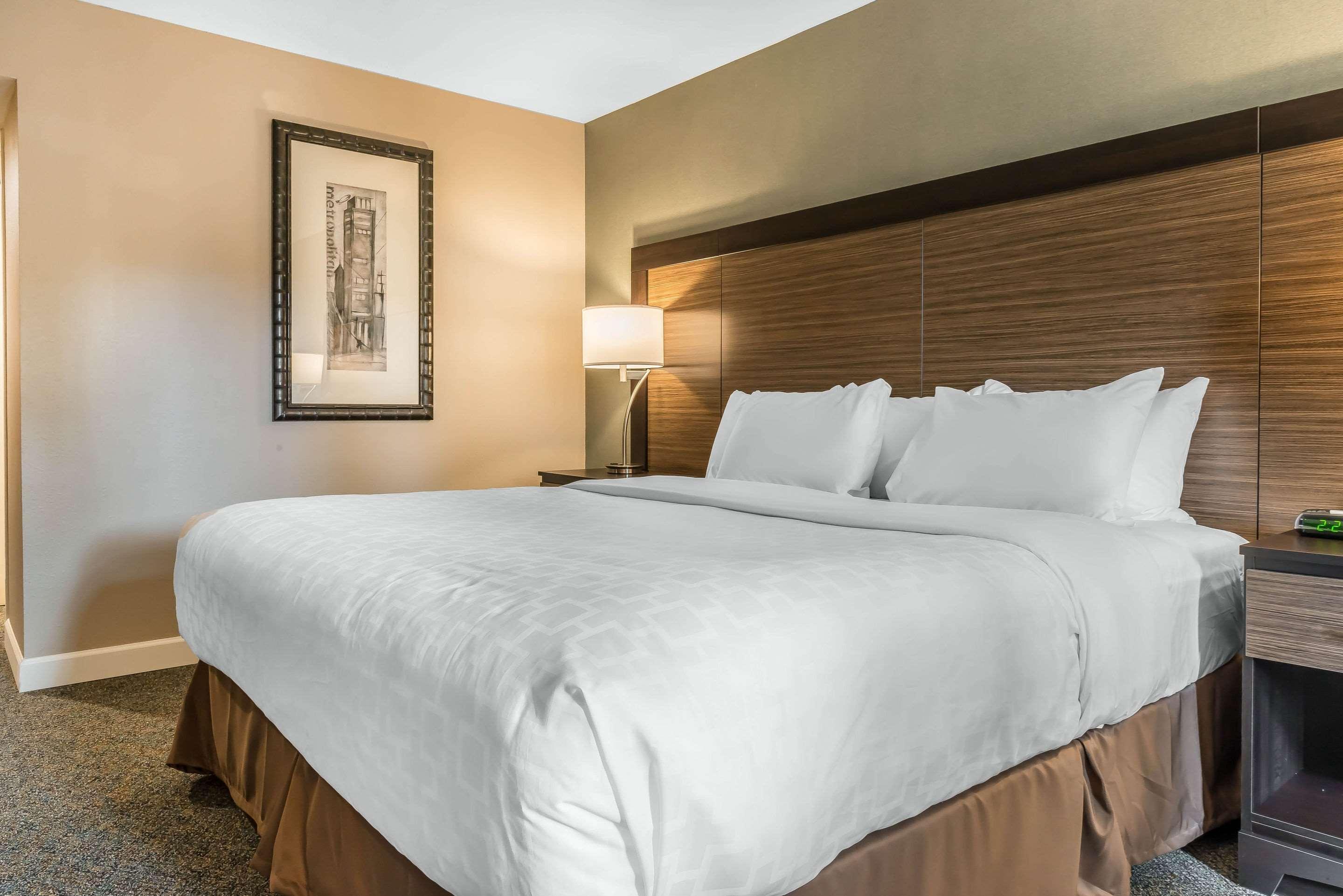 Clarion Inn Belle Vernon Екстериор снимка