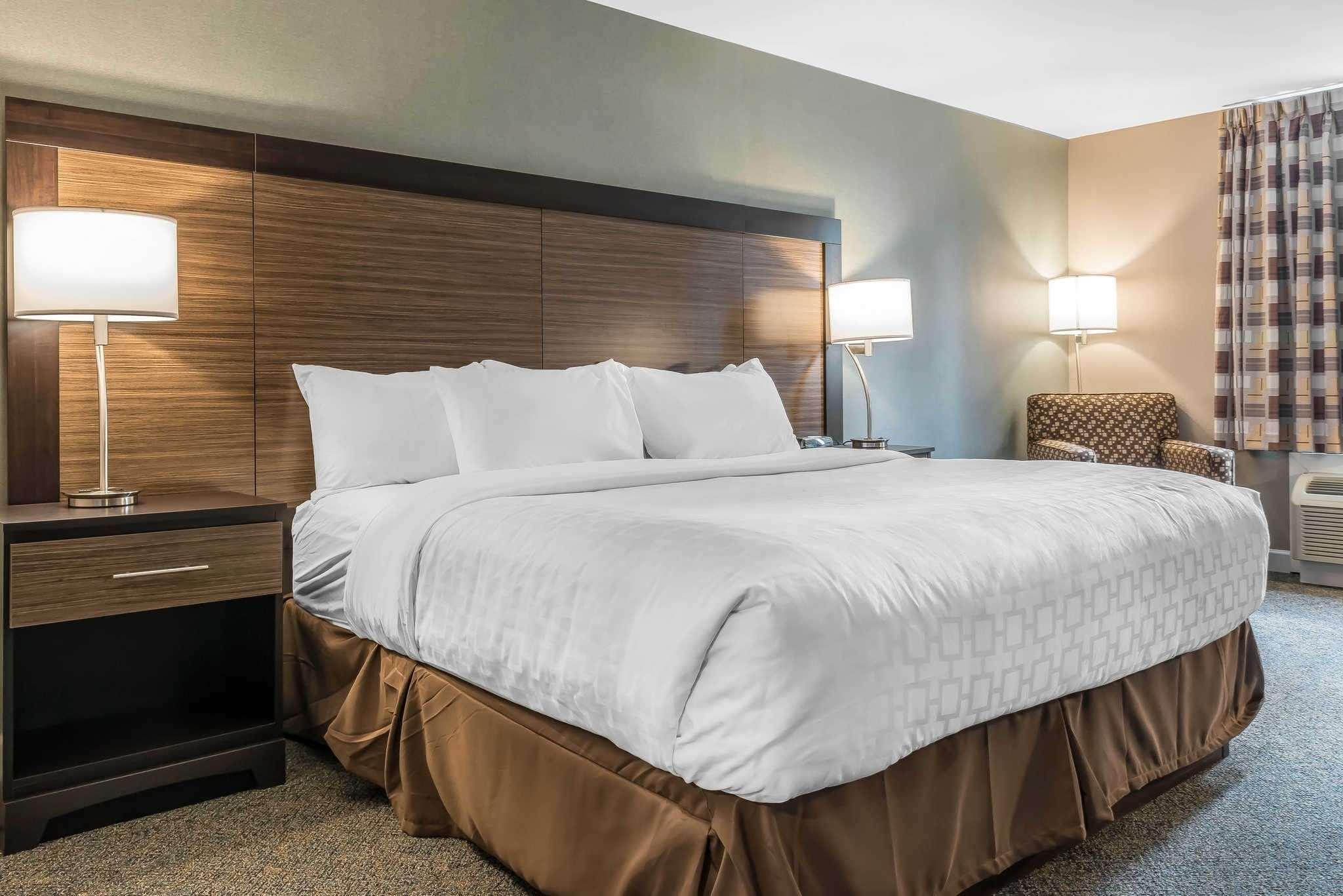 Clarion Inn Belle Vernon Екстериор снимка